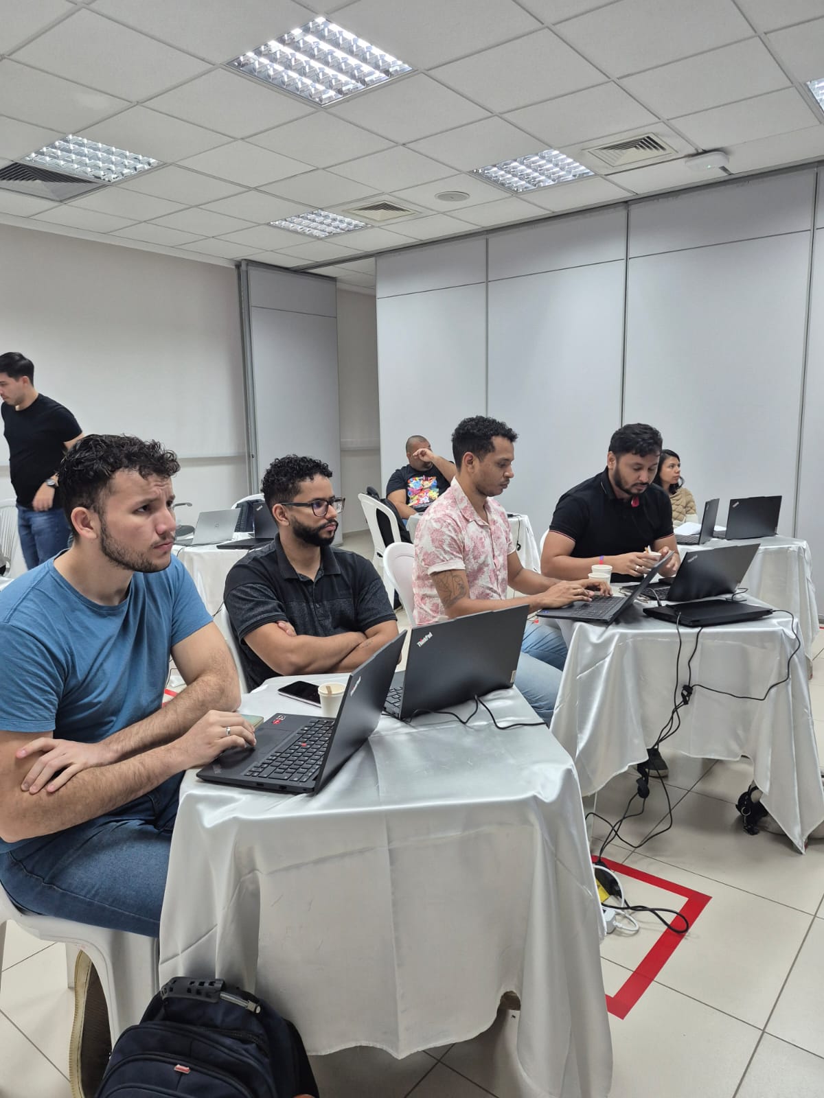 Alunos na aula prática